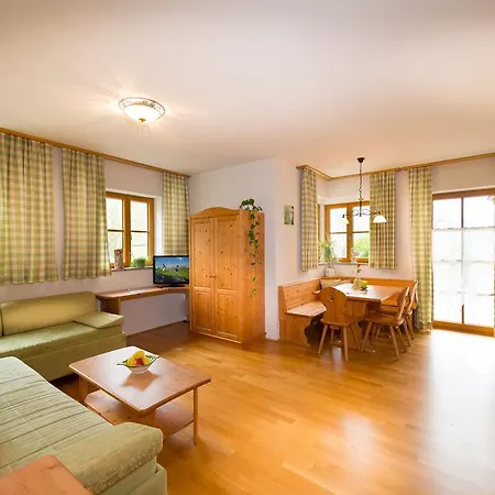 Mitterbichlhof Apartment Sankt Johann im Pongau Exterior photo